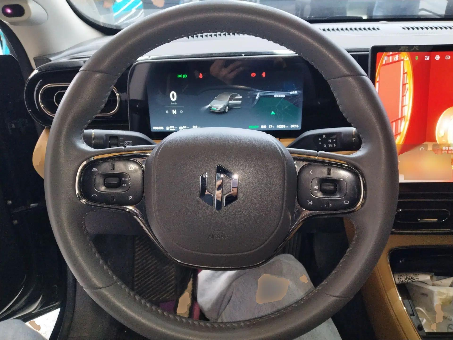 Leapmotor C01 2024 Range-Extended 216 Luxury Edition — миниатюра 13