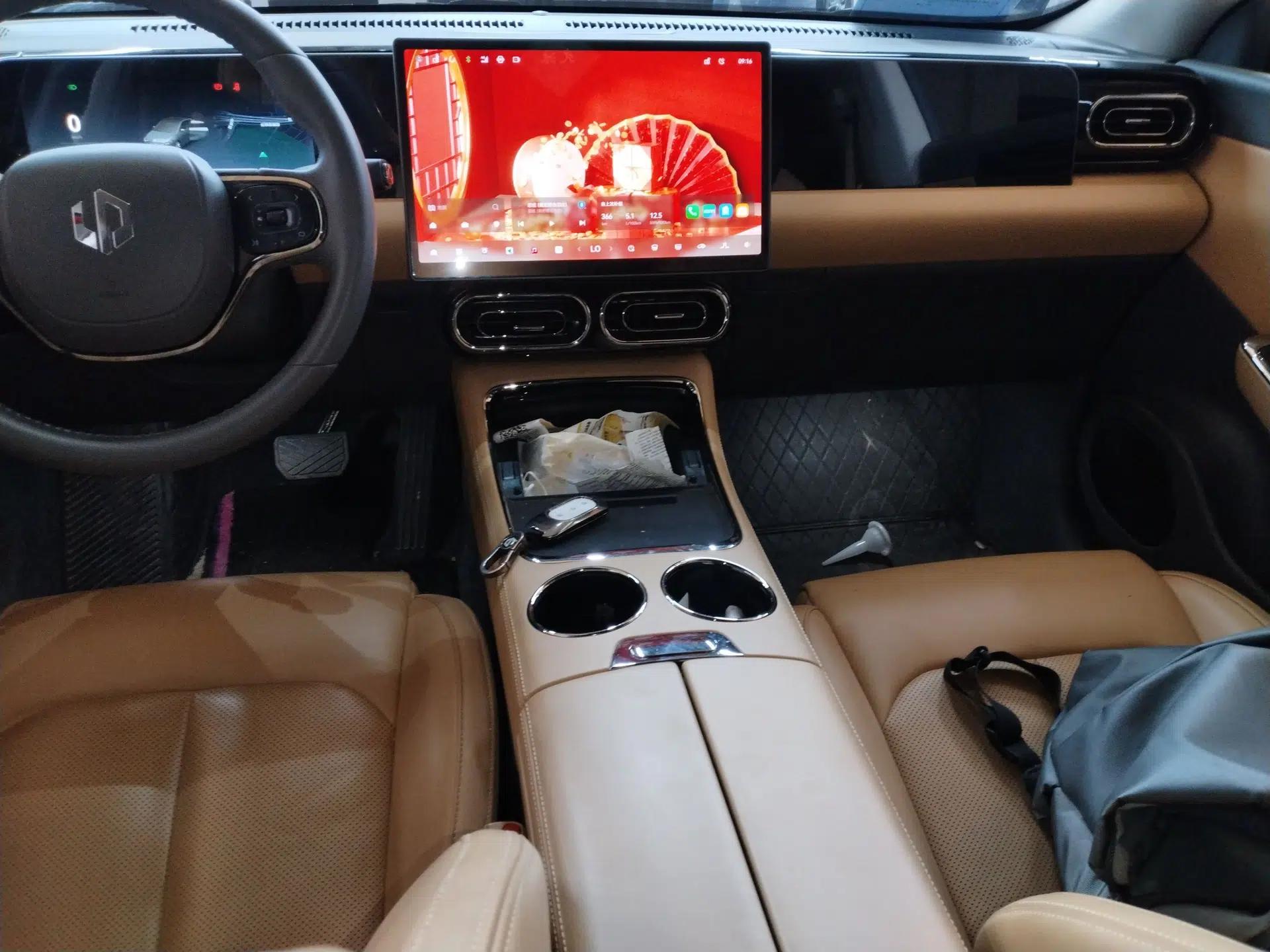 Leapmotor C01 2024 Range-Extended 216 Luxury Edition — миниатюра 16
