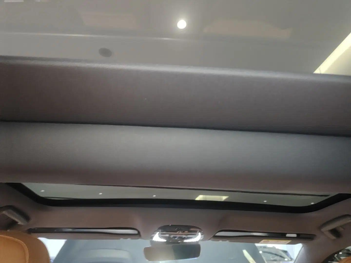 VOYAH PASSION 2024 PHEV Four-Wheel Drive Ultra-Long Range Flagship Model — миниатюра 21