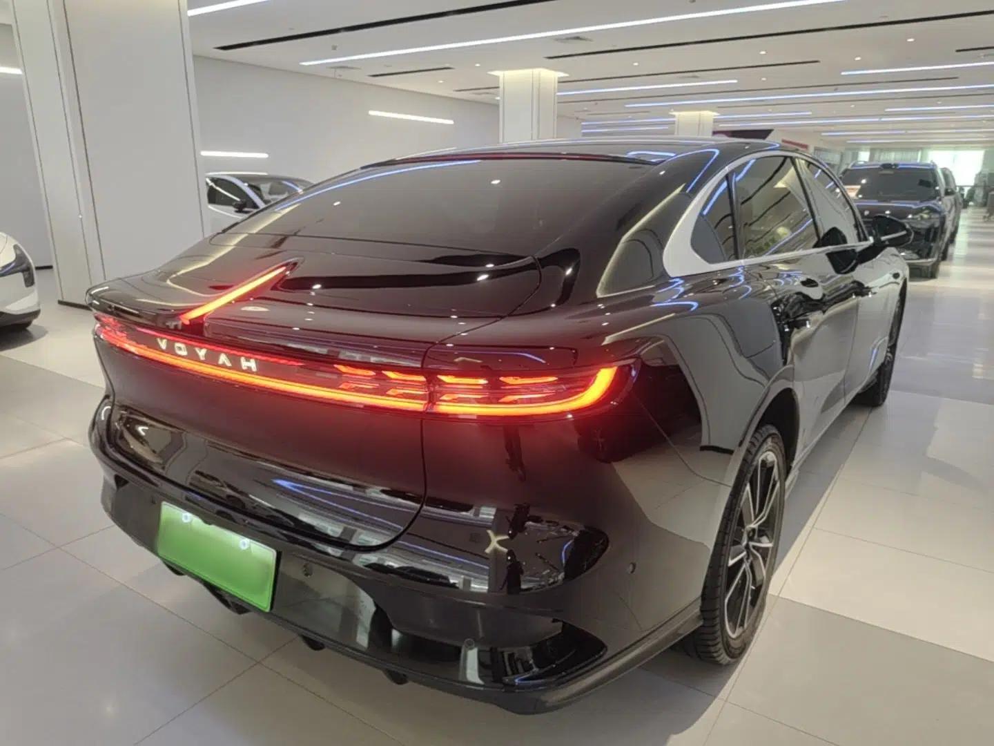 VOYAH PASSION 2024 PHEV Four-Wheel Drive Ultra-Long Range Flagship Model — миниатюра 6