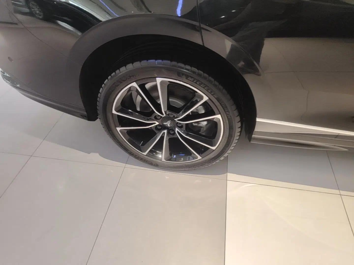 VOYAH PASSION 2024 PHEV Four-Wheel Drive Ultra-Long Range Flagship Model — миниатюра 10
