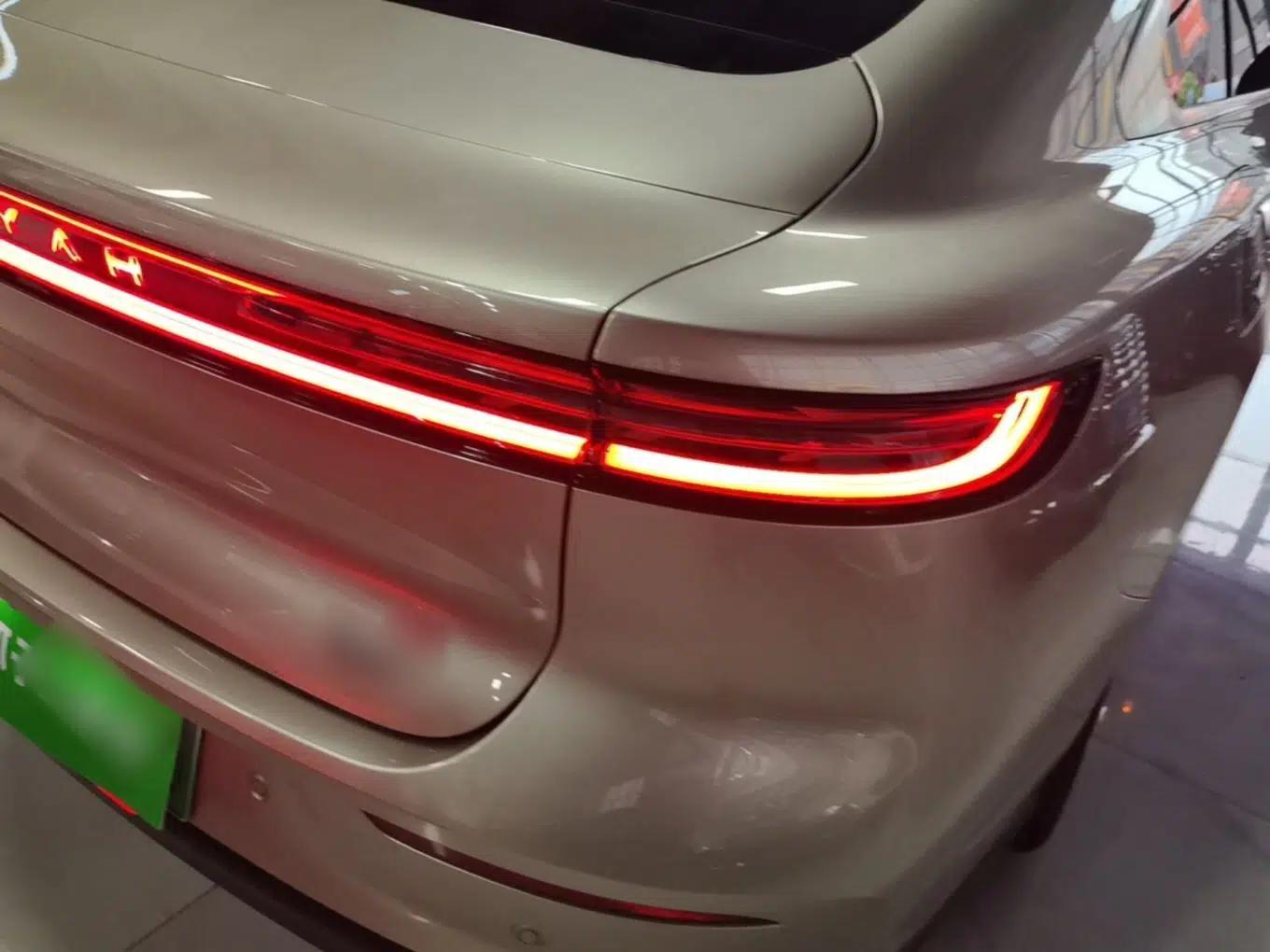 VOYAH Lantu Chiguang L 2026 Four-Wheel-Drive Max — миниатюра 8