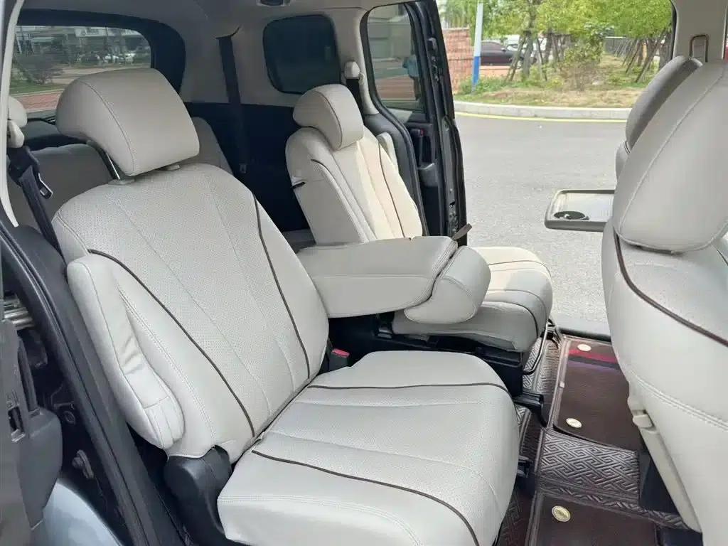 Mazda 5 2011 2.0L Automatic Comfort Model — миниатюра 7