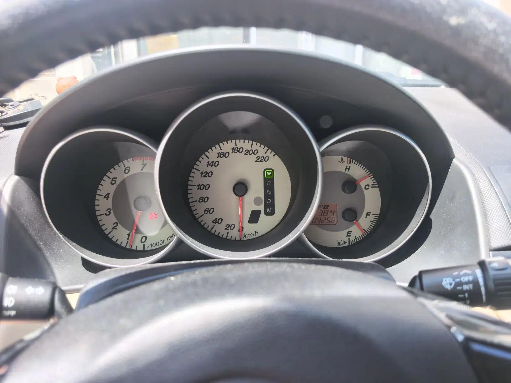 Mazda 3 2010 1.6L Automatic Classic Elite Edition — миниатюра 12