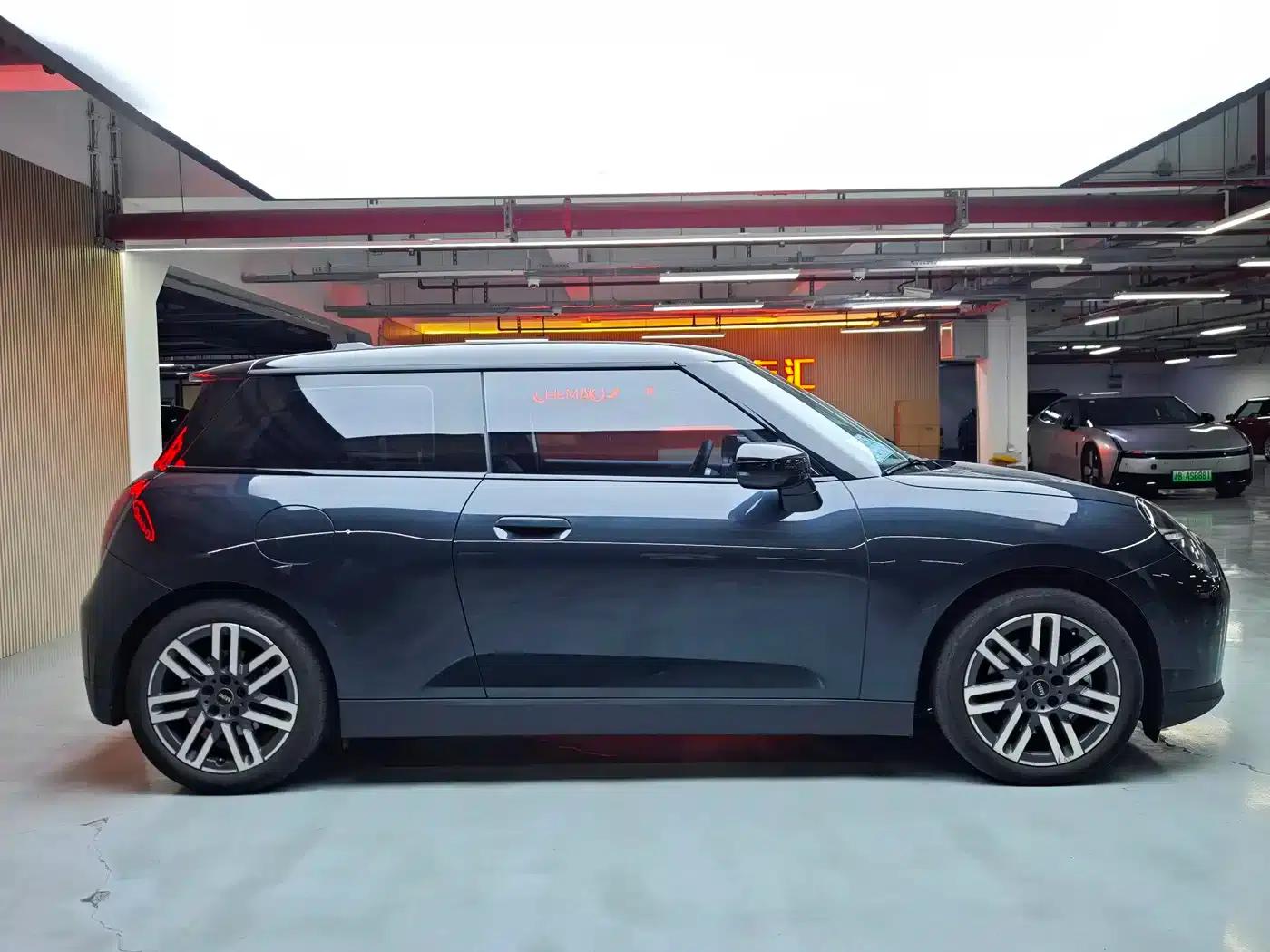 2024 Electric MINI Cooper (456km/h) - Classic Style — миниатюра 5