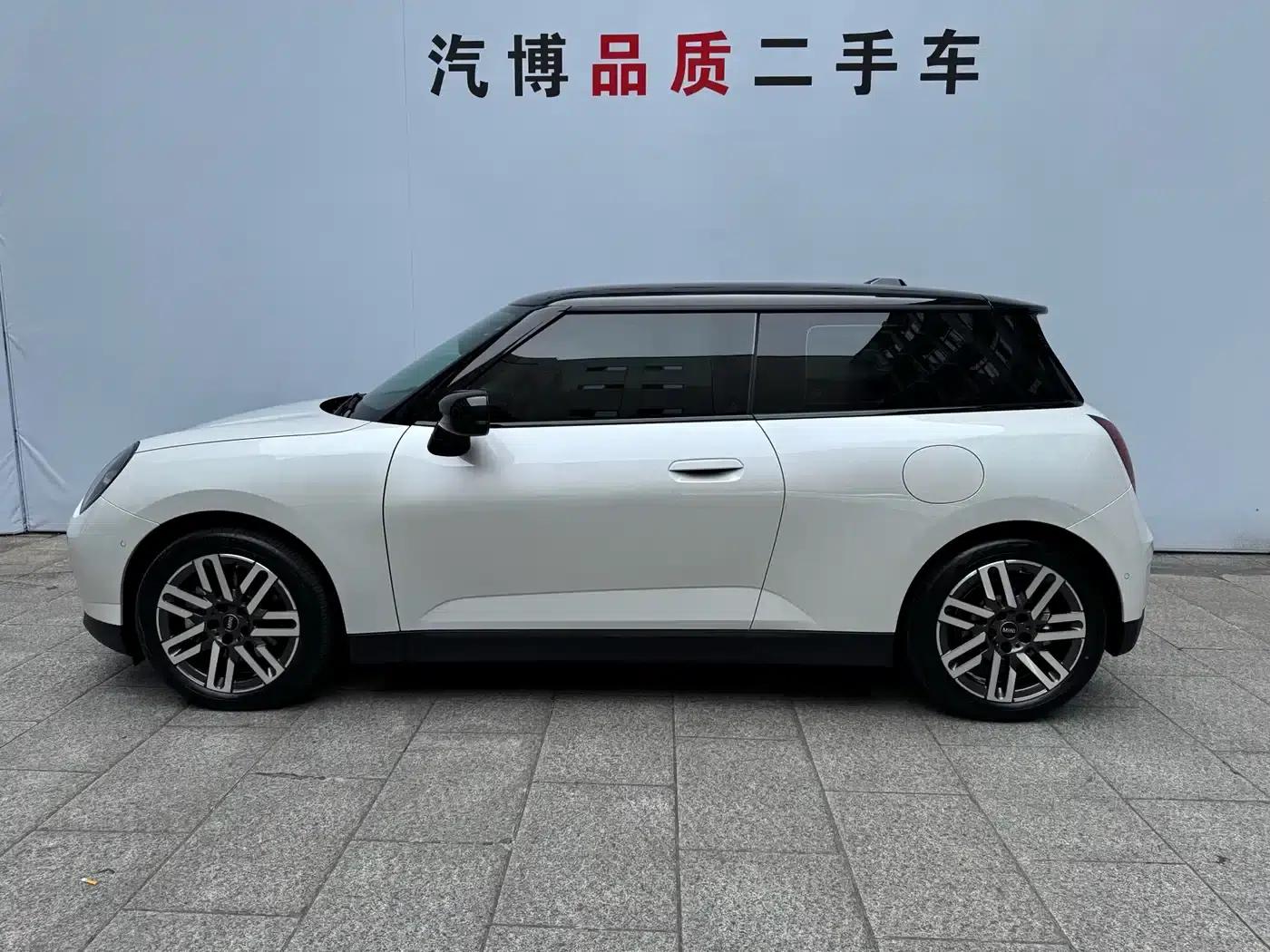 2025 Electric MINI Cooper (456km/h) - Cooper E Classic — миниатюра 4