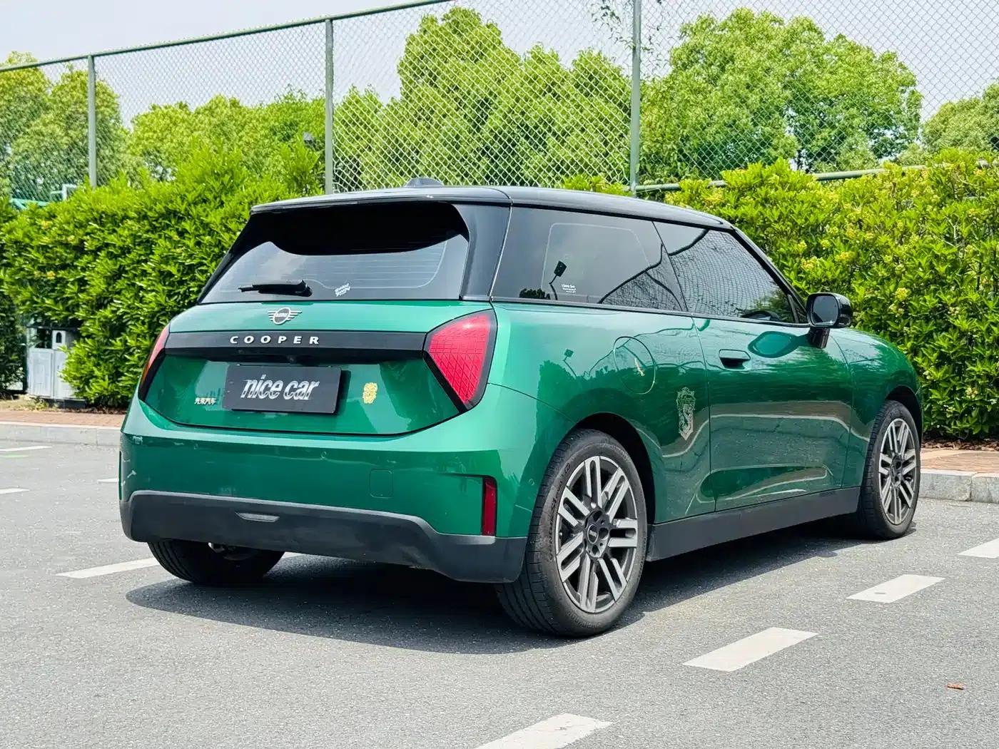 2024 Electric MINI Cooper (456km/h) - Classic Style — миниатюра 4