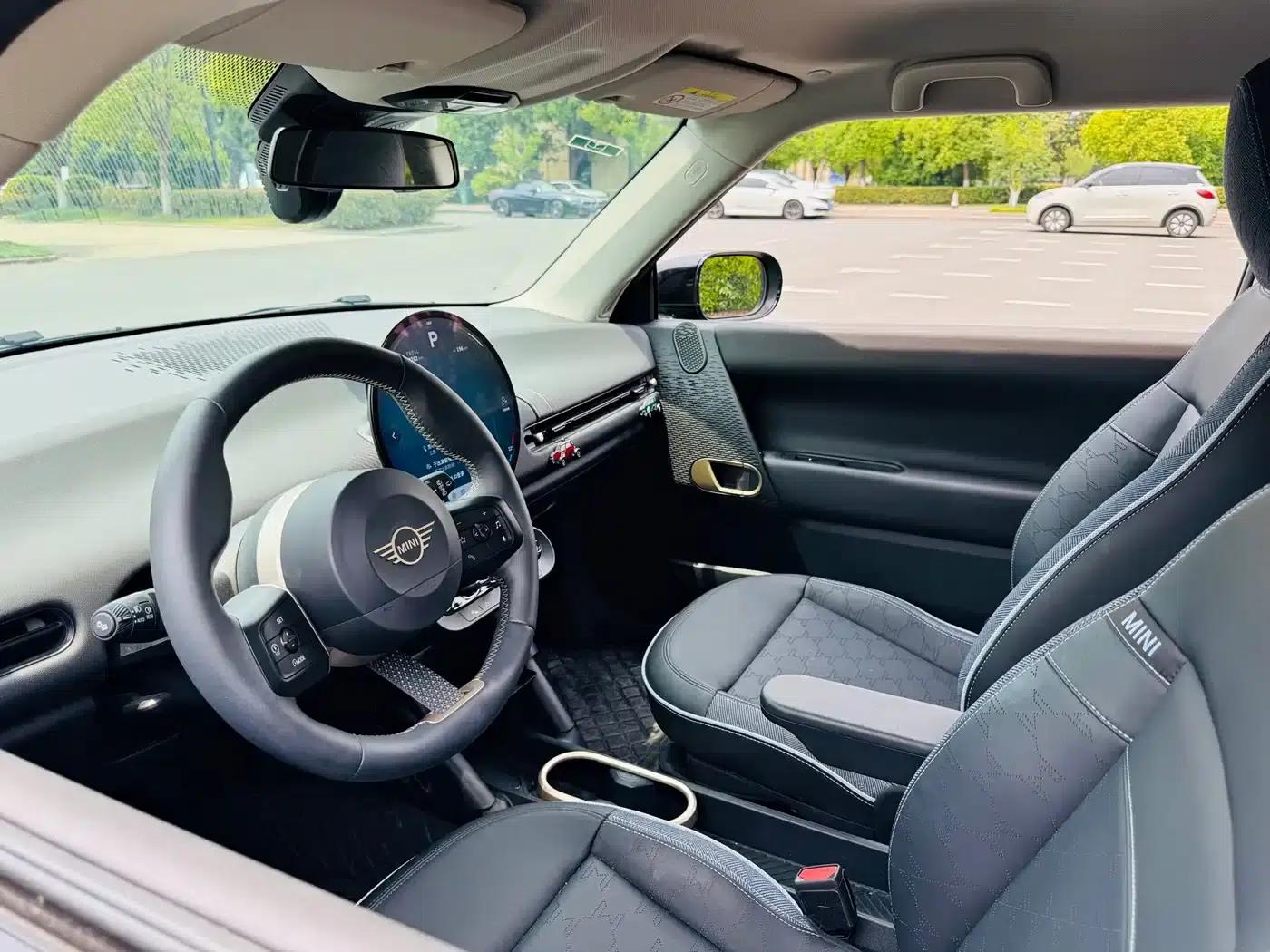 2024 Electric MINI Cooper (456km/h) - Classic Style — миниатюра 7