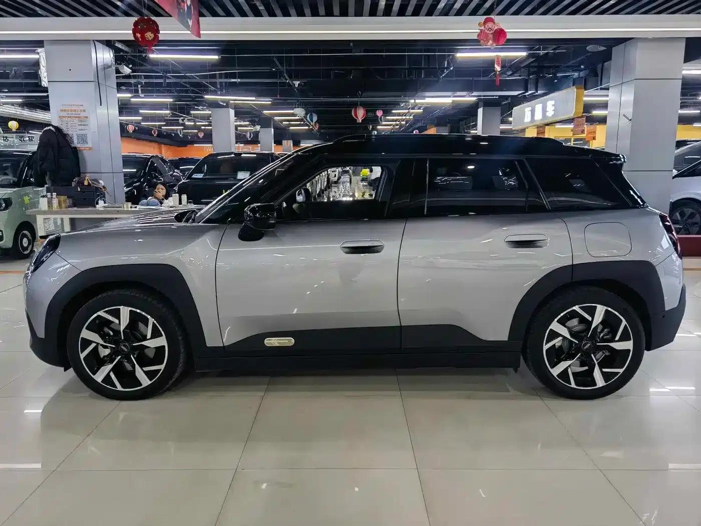 2024 Electric MINI Aceman E Classic — миниатюра 2