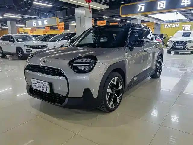 2024 Electric MINI Aceman E Classic