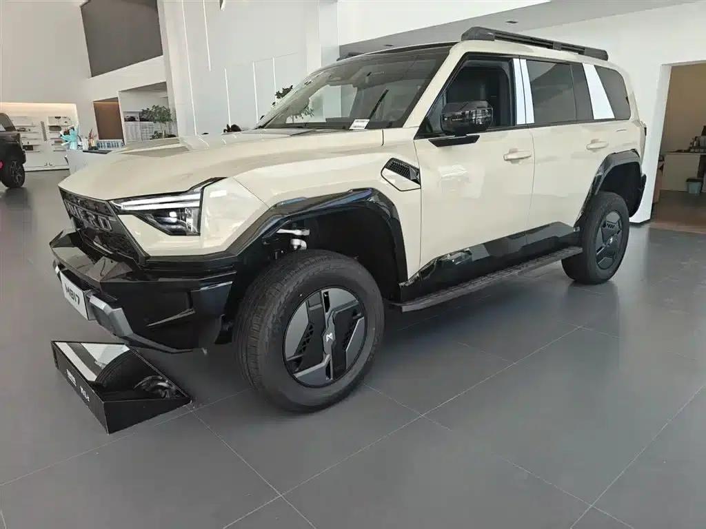 Warrior M817 2025 Hero — миниатюра 1