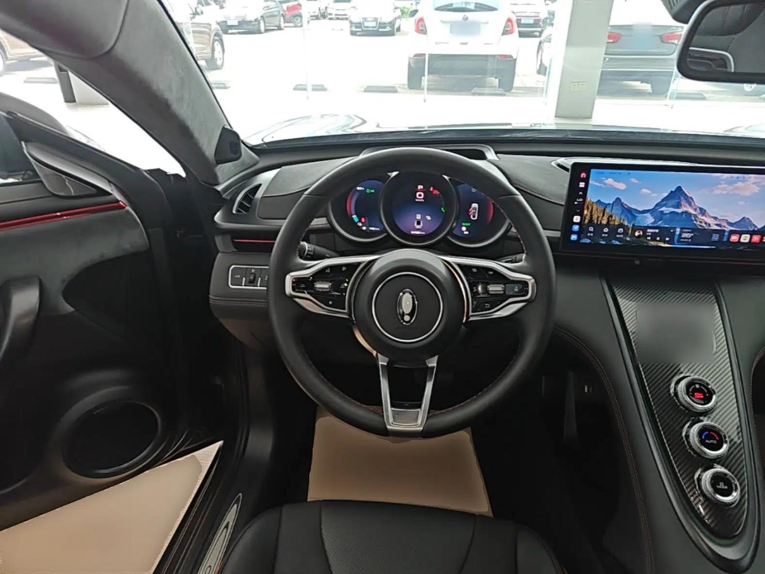 ORA Lightning Cat 2024 Dark Night Edition 555km Prestige Version — миниатюра 14