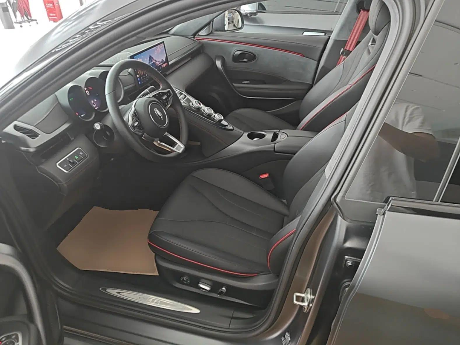 ORA Lightning Cat 2024 Dark Night Edition 555km Prestige Version — миниатюра 18