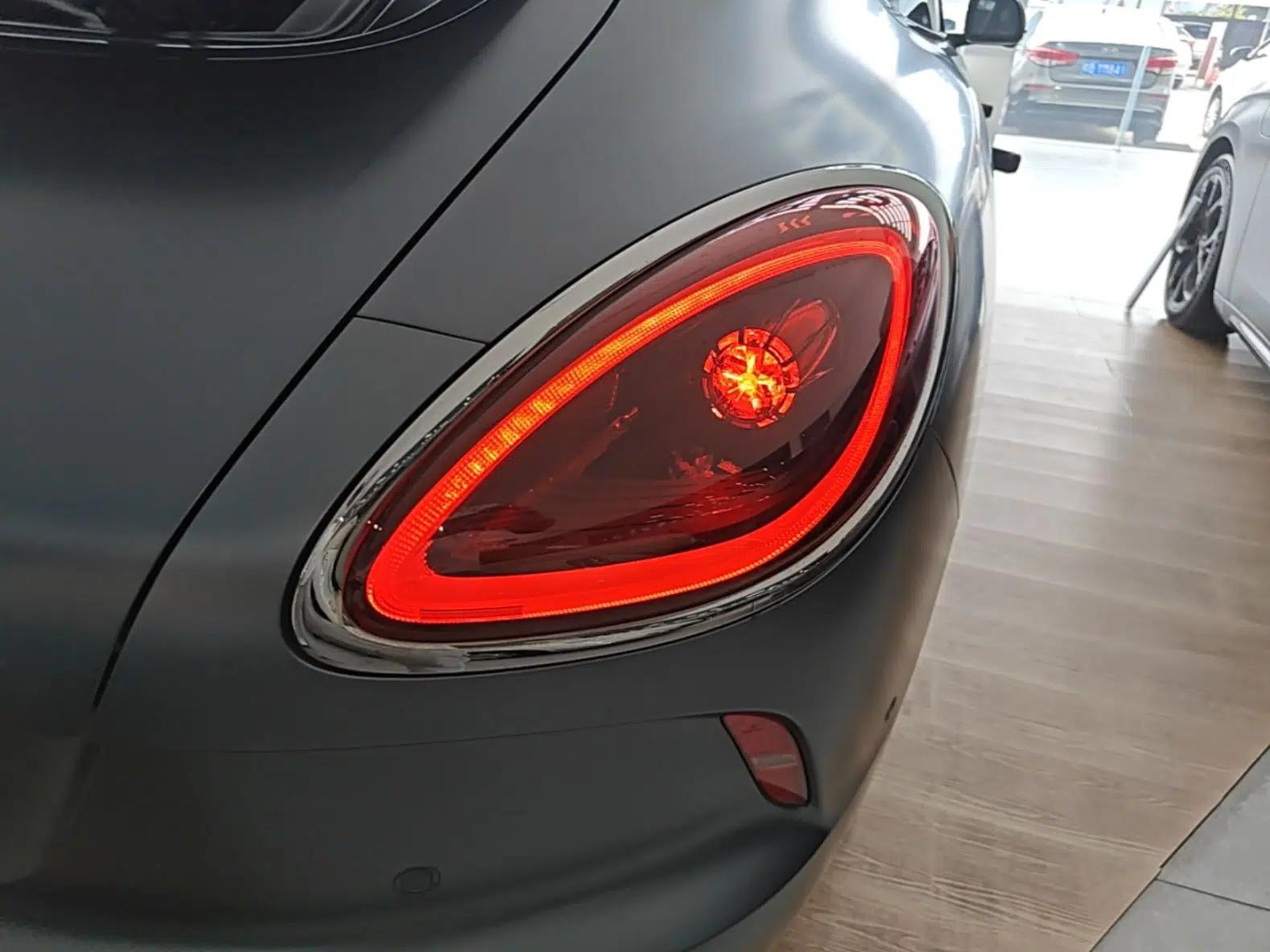 ORA Lightning Cat 2024 Dark Night Edition 555km Prestige Version — миниатюра 7