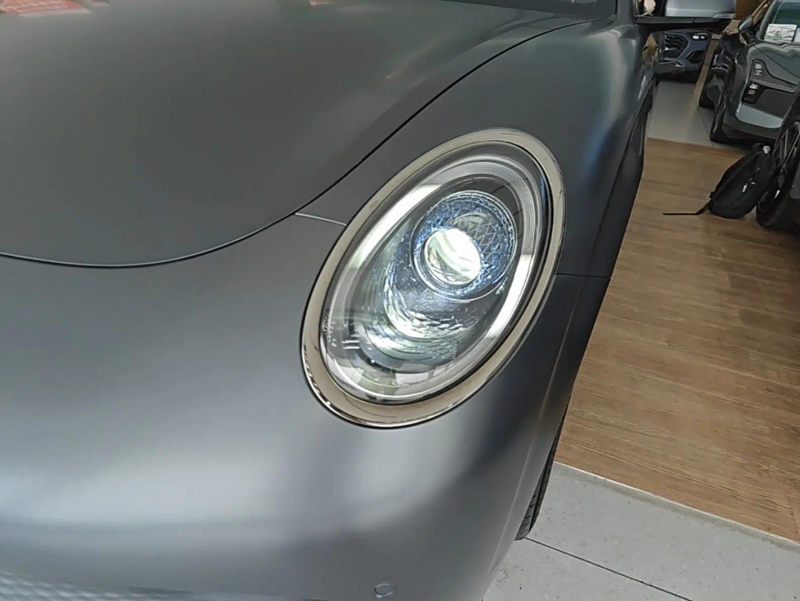 ORA Lightning Cat 2024 Dark Night Edition 555km Prestige Version — миниатюра 9