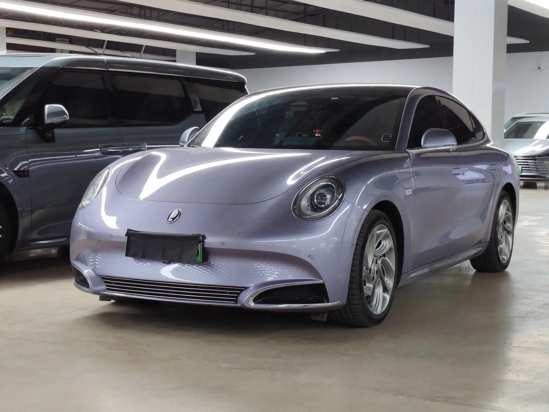 ORA Lightning Cat 2022 555 km Luxury Edition — миниатюра 1