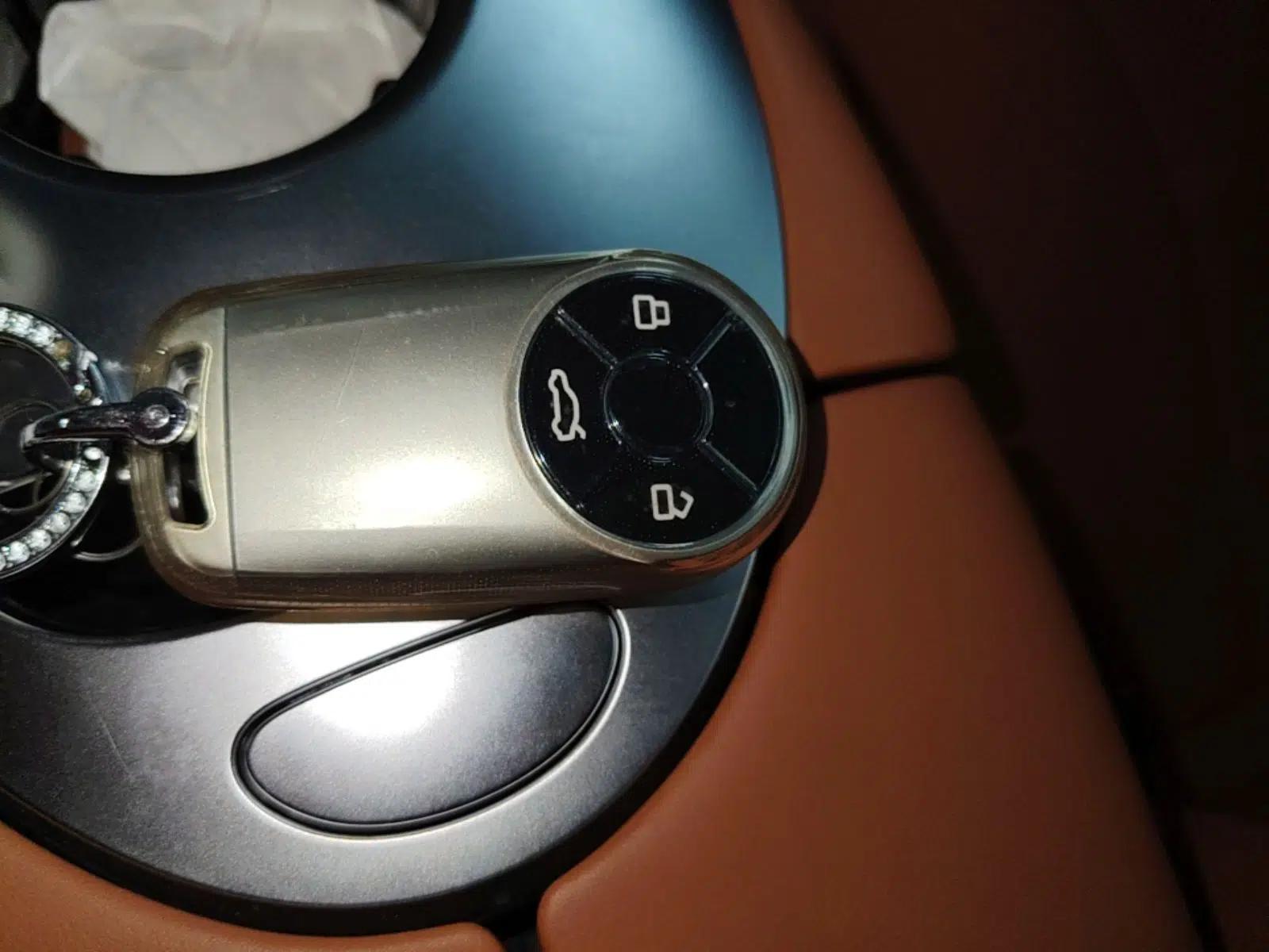 ORA Lightning Cat 2022 555 km Luxury Edition — миниатюра 12