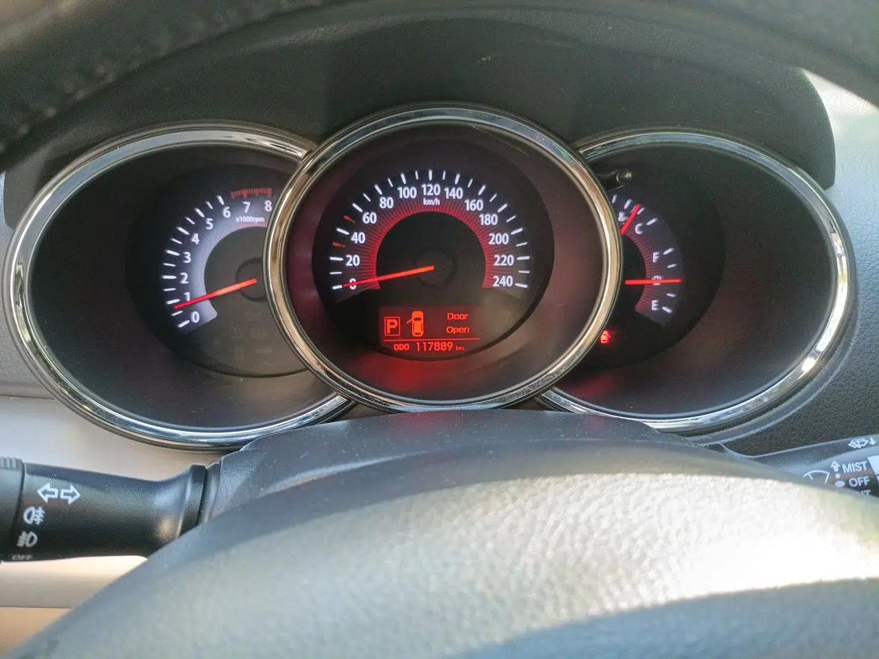 Kia Sorento 2012 2.4L Gasoline Luxury Edition — миниатюра 12