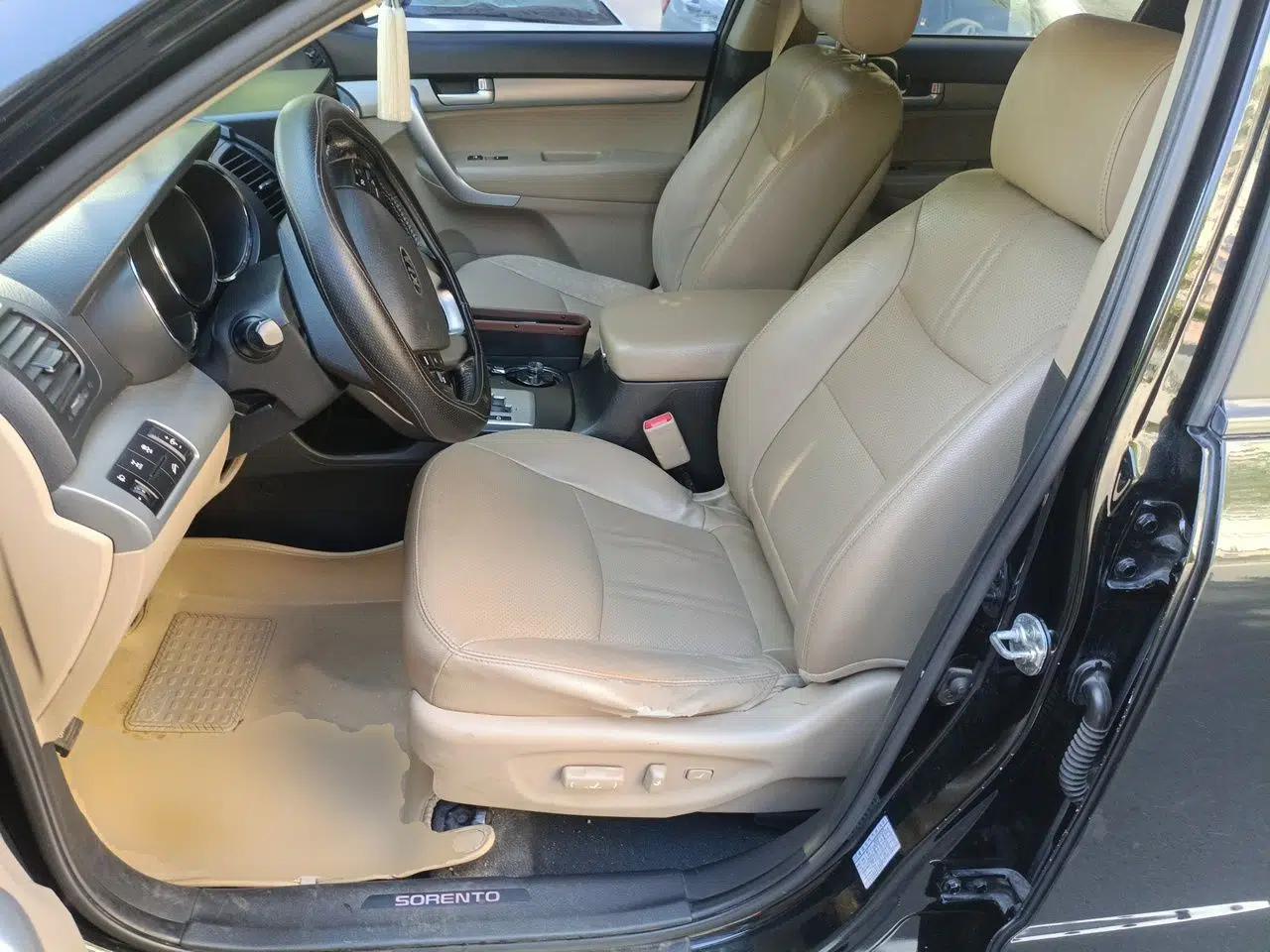 Kia Sorento 2012 2.4L Gasoline Luxury Edition — миниатюра 16