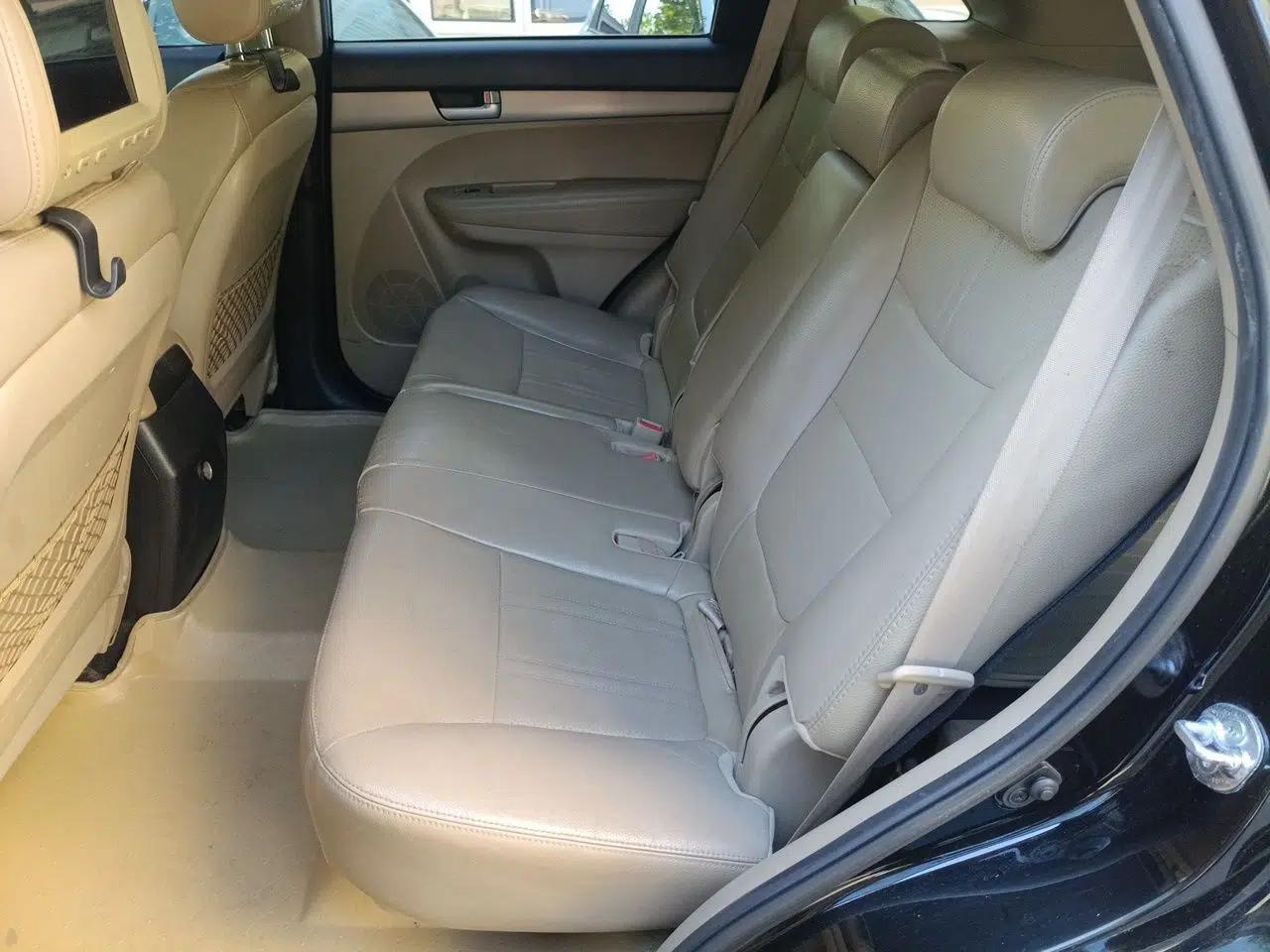 Kia Sorento 2012 2.4L Gasoline Luxury Edition — миниатюра 18