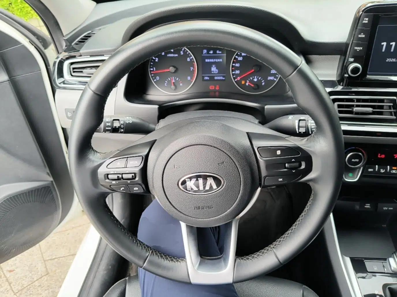 Kia Forte 2018 1.6L Automatic Value-Connect Edition with Intelligent Connectivity — миниатюра 14