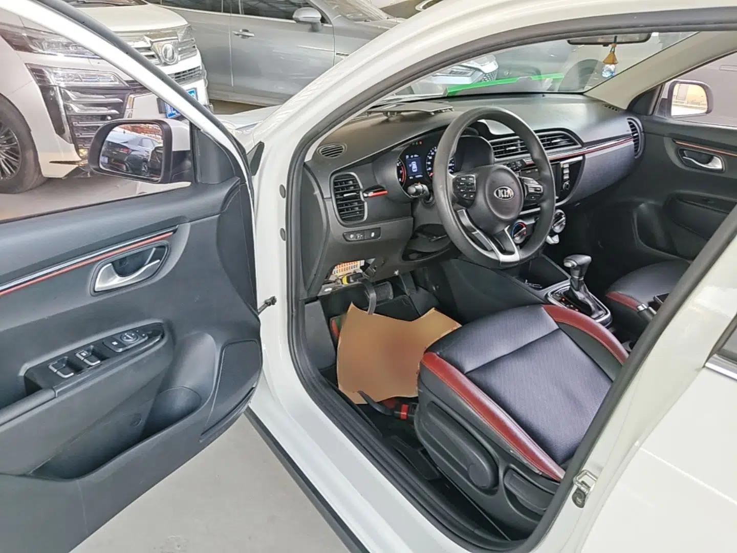 Kia KX Cross 2017 1.4L AT GLS — миниатюра 19