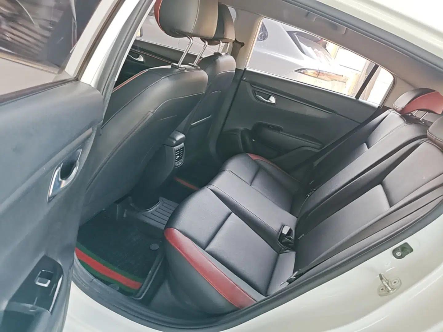Kia KX Cross 2017 1.4L AT GLS — миниатюра 20