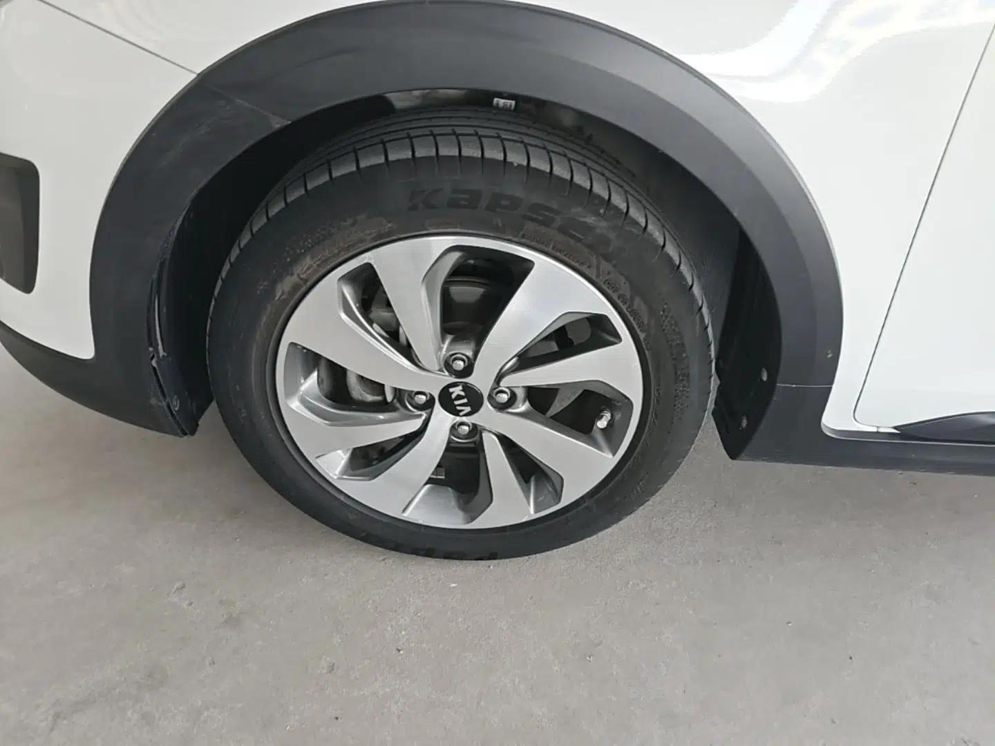 Kia KX Cross 2017 1.4L AT GLS — миниатюра 8