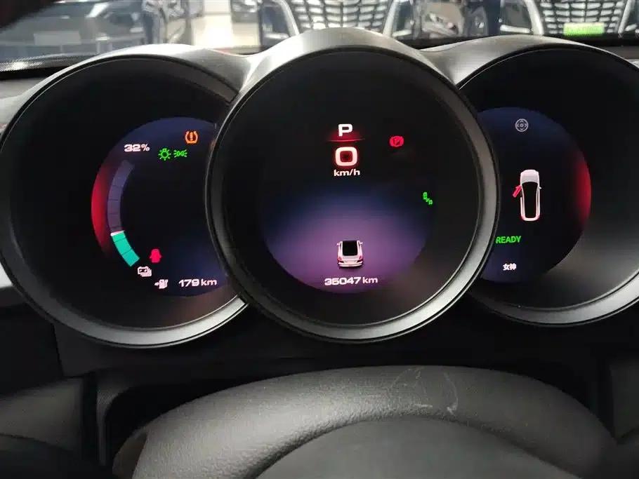ORA Lightning Cat 2024 Dark Night Edition 555km Premium Edition — миниатюра 14