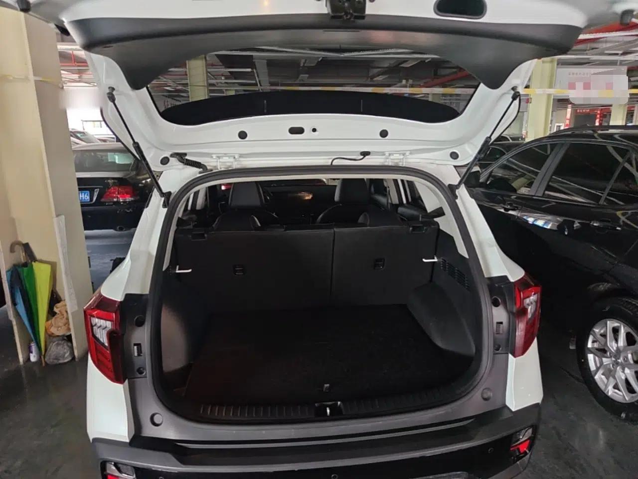 Kia Seltos 2023 1.5L CVT Luxury Edition — миниатюра 21