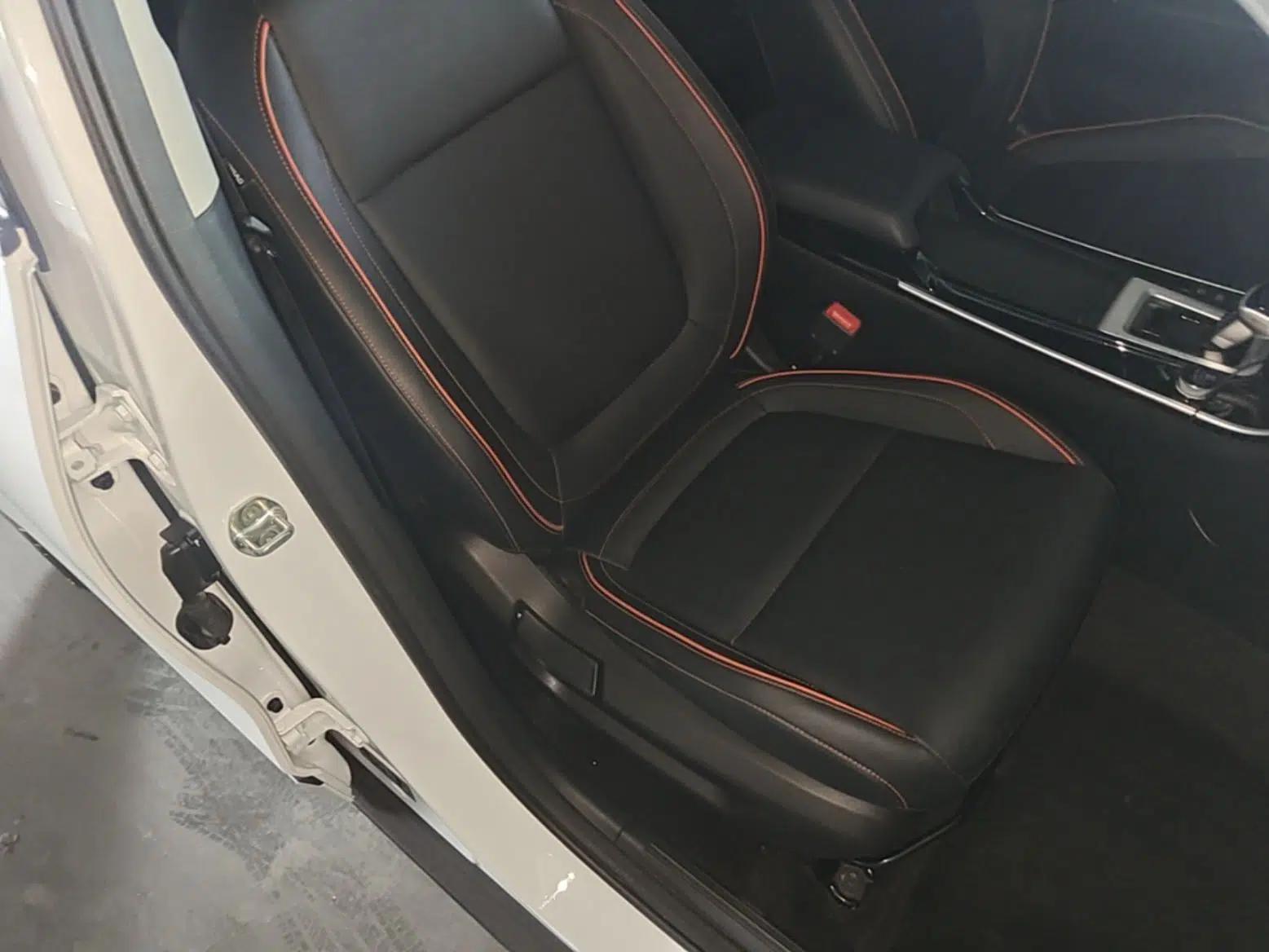 Kia Seltos 2023 1.5L CVT Luxury Edition — миниатюра 23