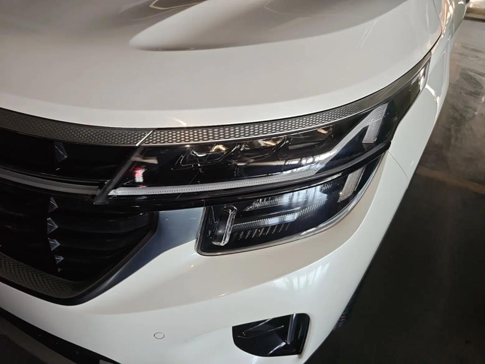 Kia Seltos 2023 1.5L CVT Luxury Edition — миниатюра 5