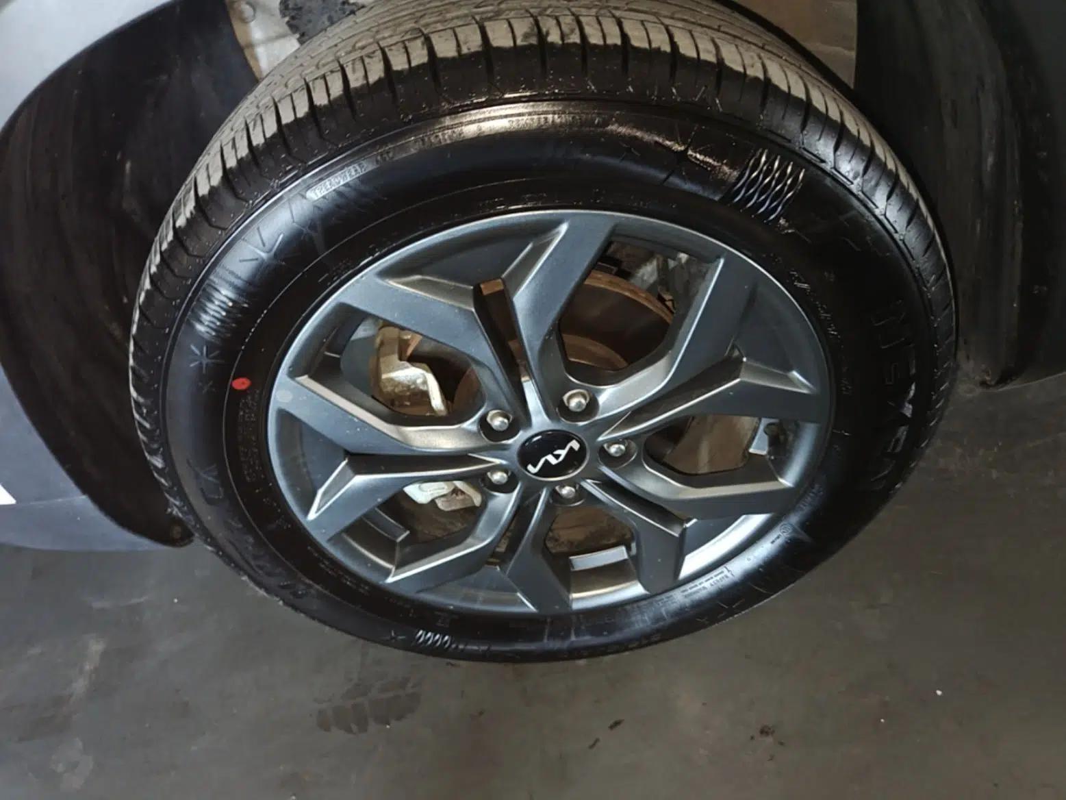 Kia Seltos 2023 1.5L CVT Luxury Edition — миниатюра 9