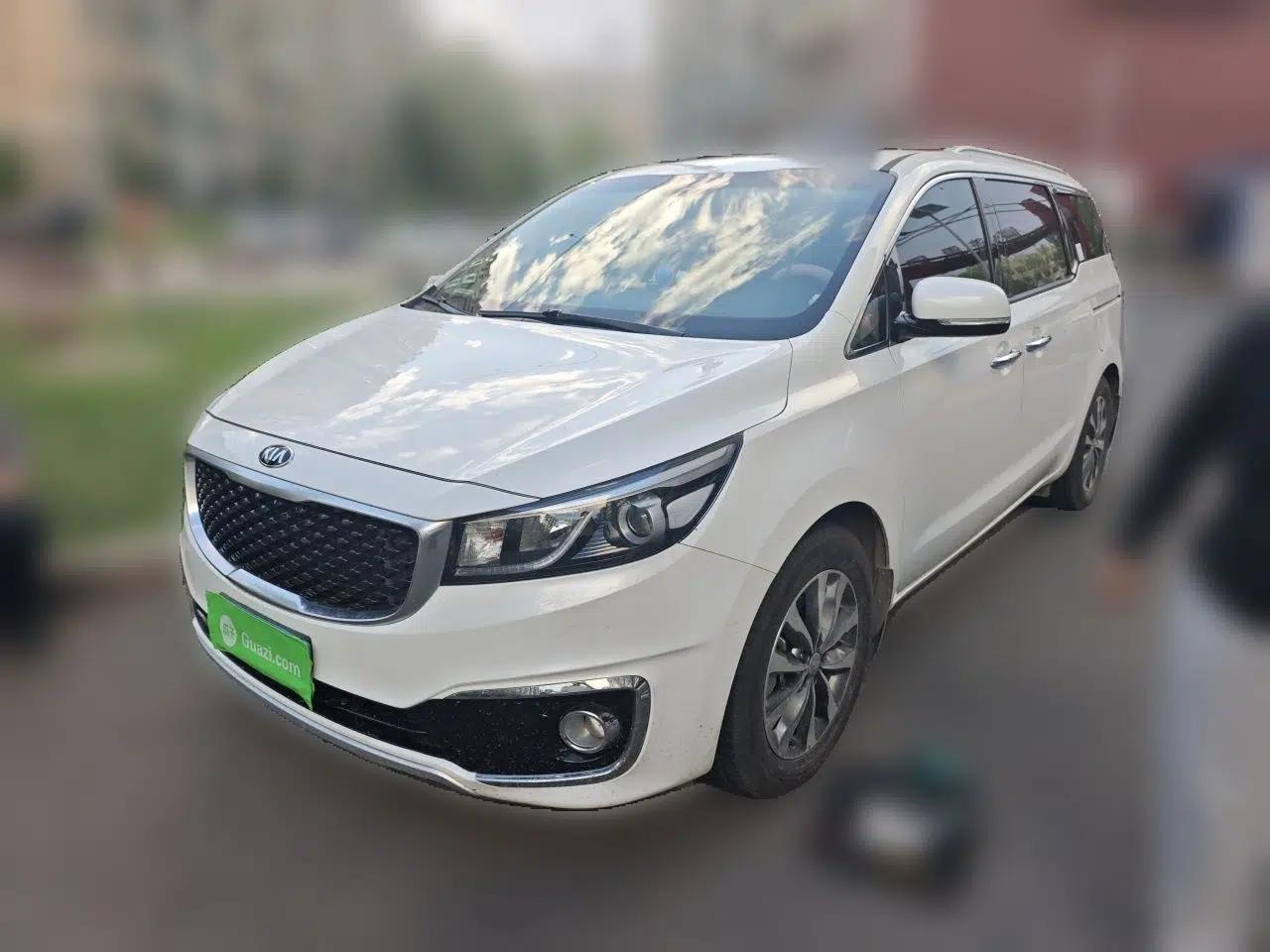 Kia Carnival 2015 2.2T Luxury Edition China IV — миниатюра 1