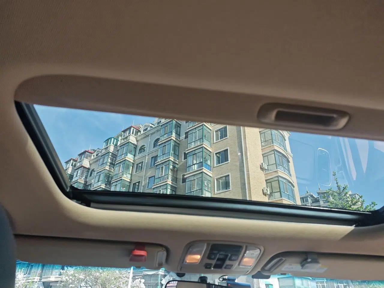 Kia Carnival 2015 2.2T Luxury Edition China IV — миниатюра 19