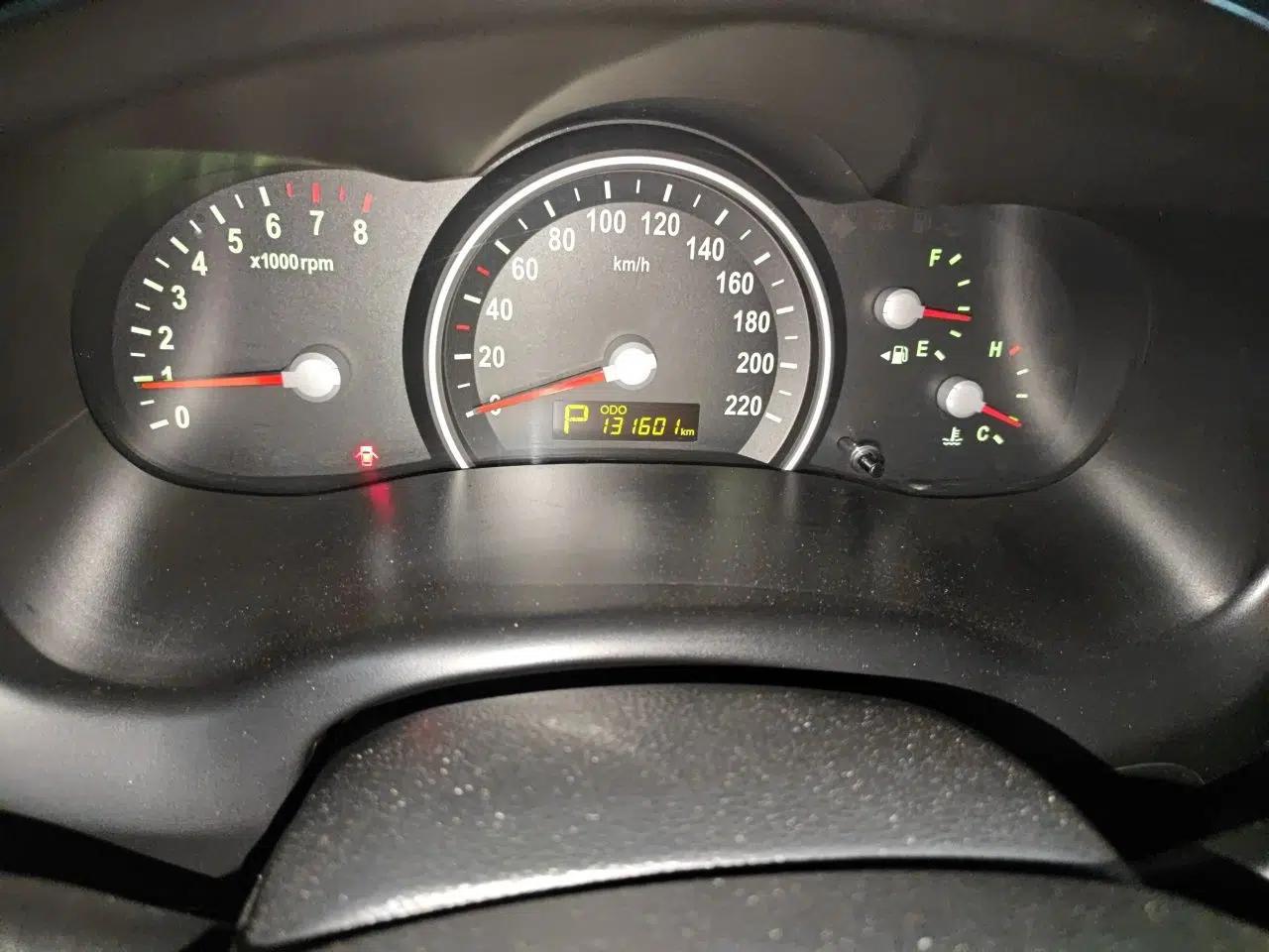 Kia VQ 2011 2.7 Comfort Edition — миниатюра 12