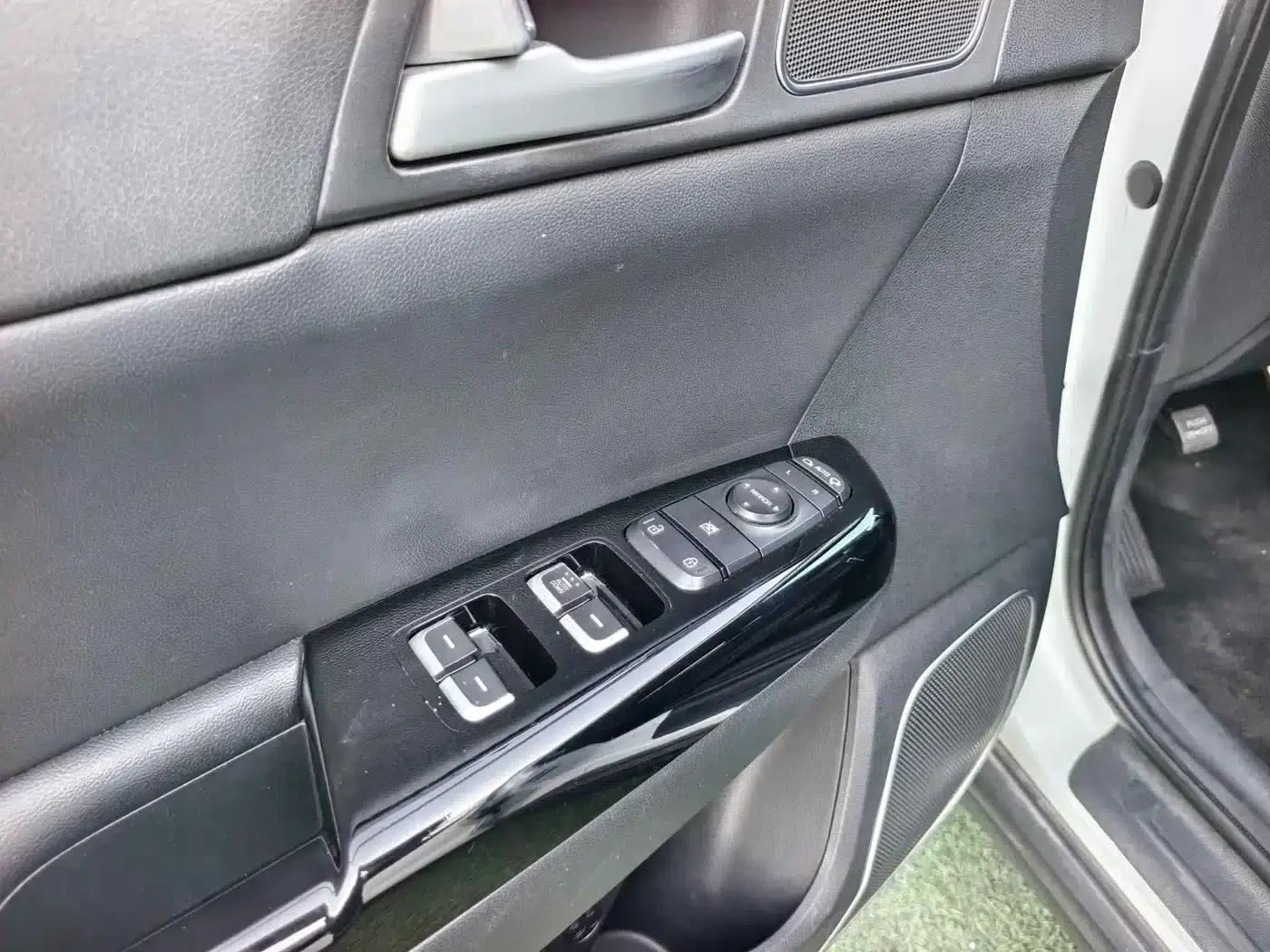 Kia KX5 2016 1.6T Automatic 2WD DLX — миниатюра 5