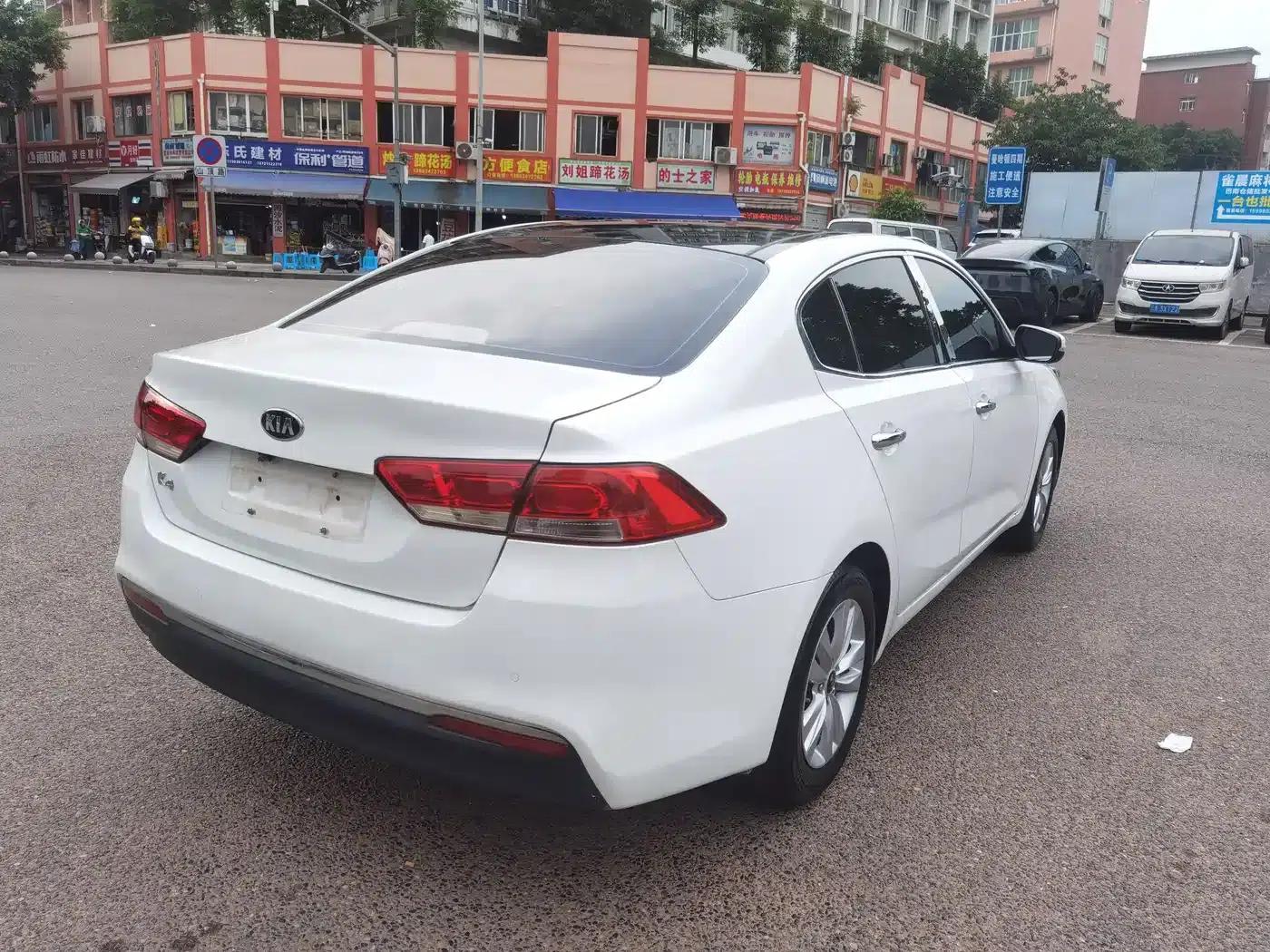 Kia K4 2014 1.8L Automatic GLS — миниатюра 7