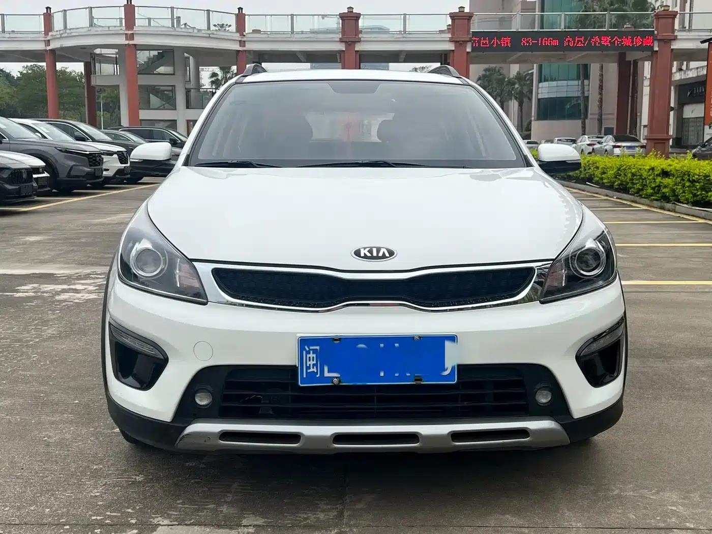 KX CROSS 2018 1.6L Automatic Sunroof Edition — миниатюра 2