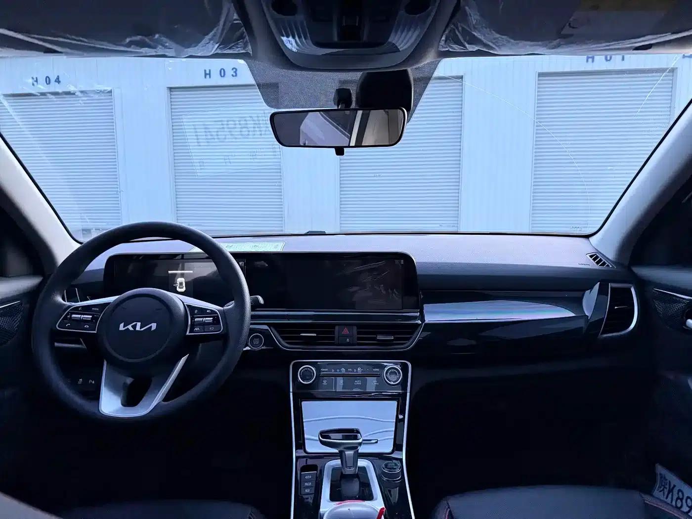 2026 Citroën Cyrus 1.5L IVT Luxury Edition — миниатюра 5