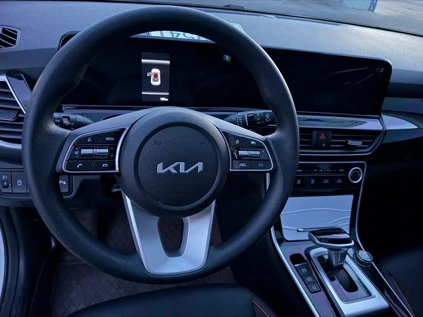 2026 Citroën Cyrus 1.5L IVT Luxury Edition — миниатюра 8