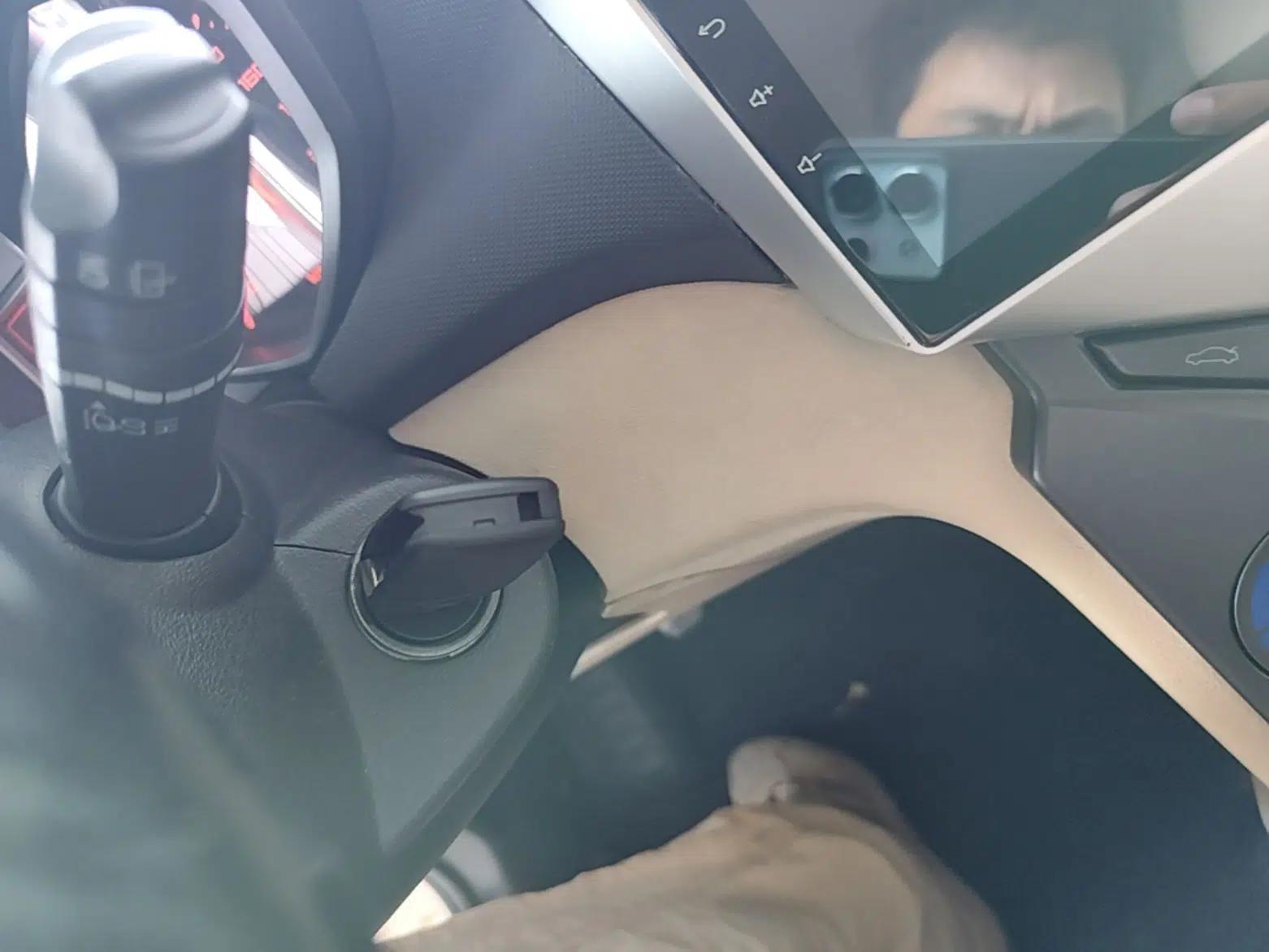 Chery Fengyun 2 2013 Hatchback 1.5L Manual Ruiyi Edition — миниатюра 12