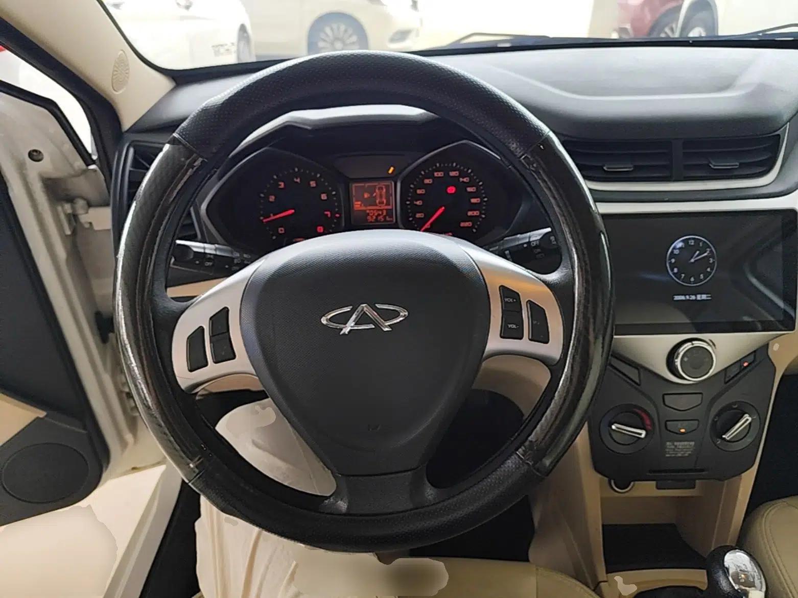 Chery Fengyun 2 2013 Hatchback 1.5L Manual Ruiyi Edition — миниатюра 14
