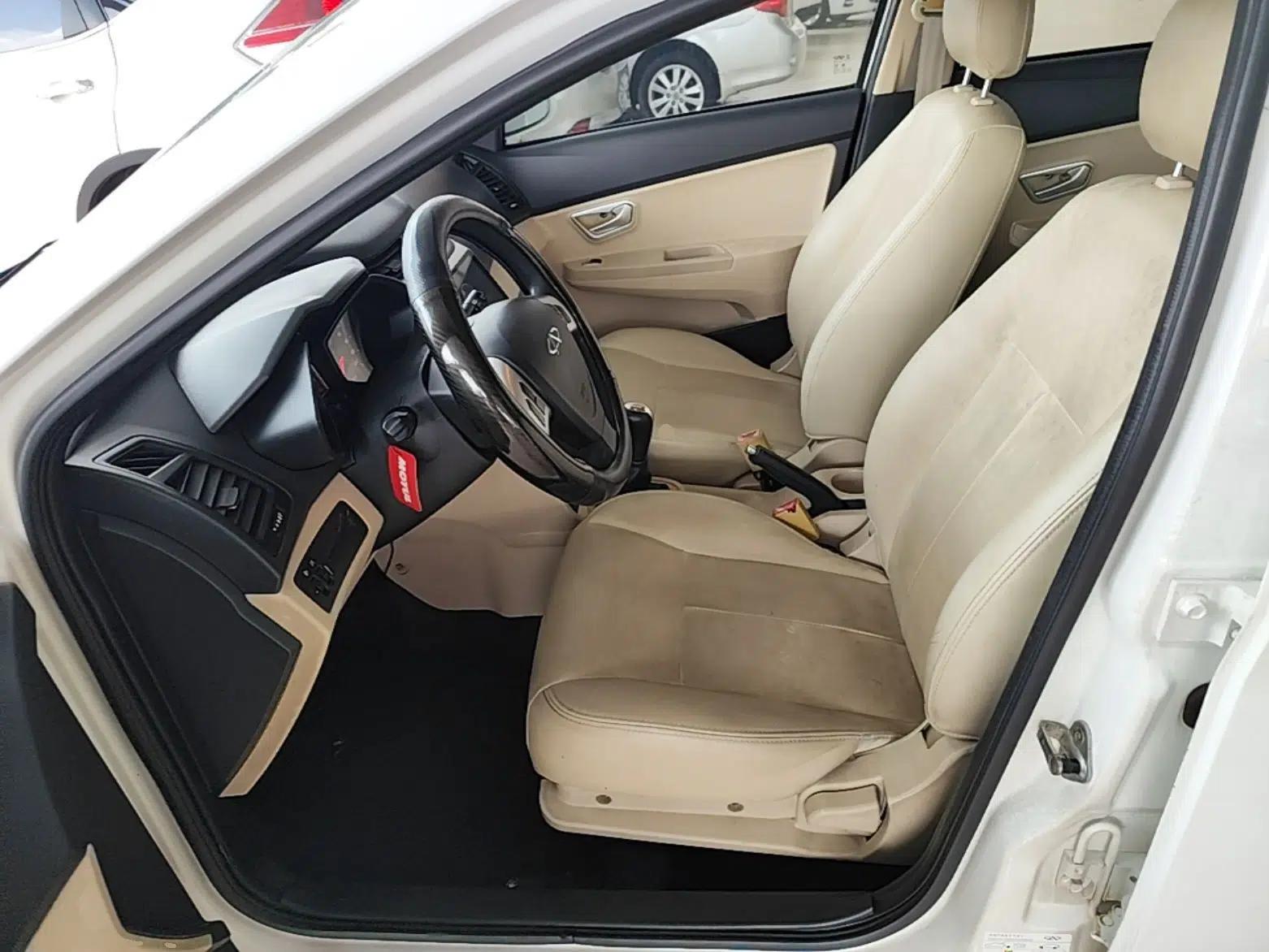 Chery Fengyun 2 2013 Hatchback 1.5L Manual Ruiyi Edition — миниатюра 18
