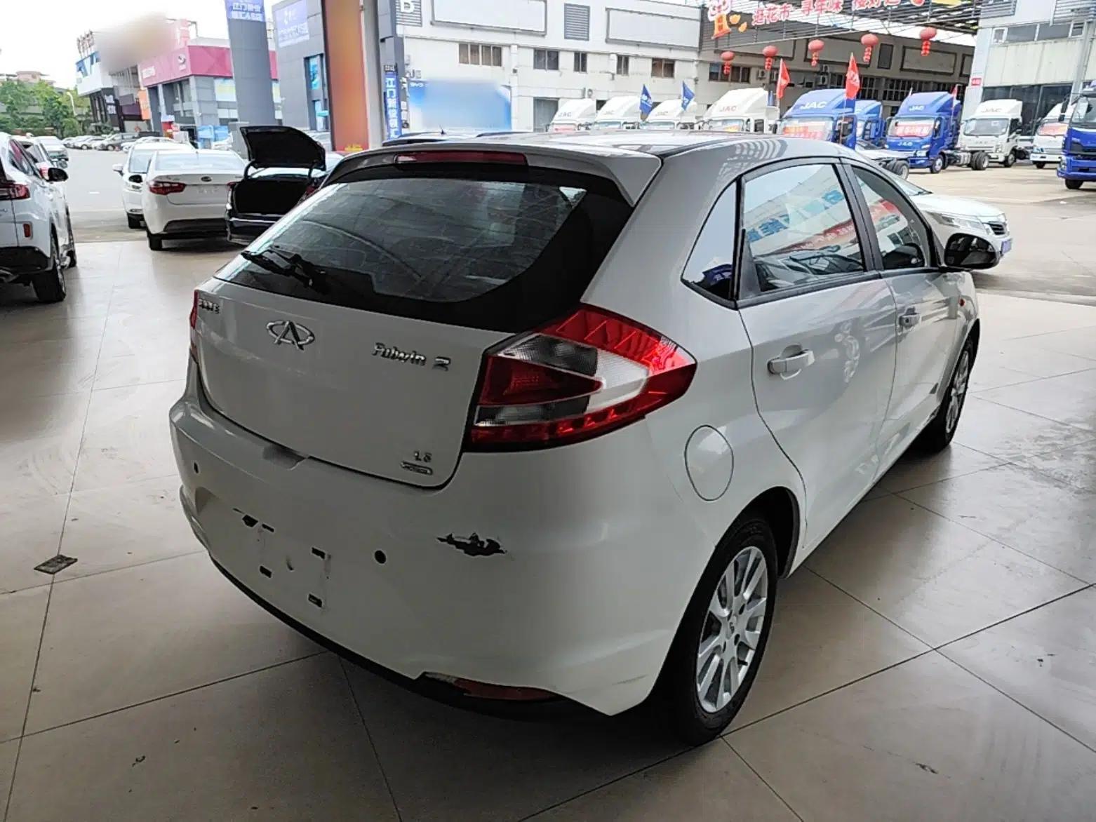 Chery Fengyun 2 2013 Hatchback 1.5L Manual Ruiyi Edition — миниатюра 6