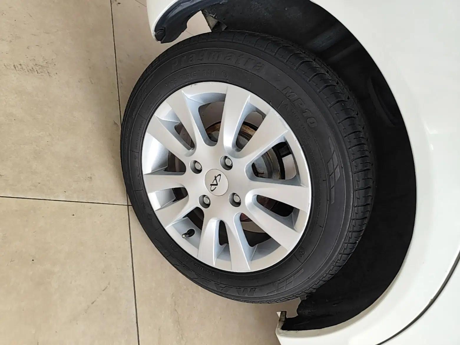 Chery Fengyun 2 2013 Hatchback 1.5L Manual Ruiyi Edition — миниатюра 10
