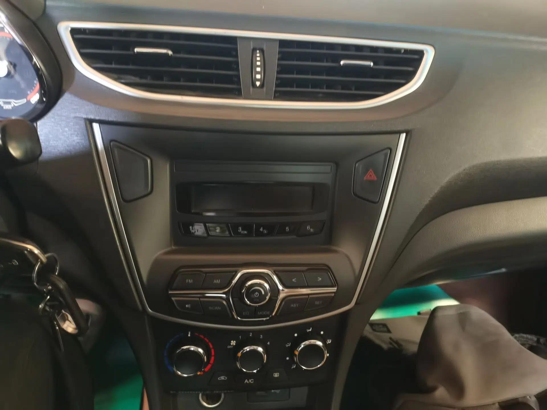 Chery Arrizo 3 2015 1.5L Manual Genuine Version — миниатюра 14