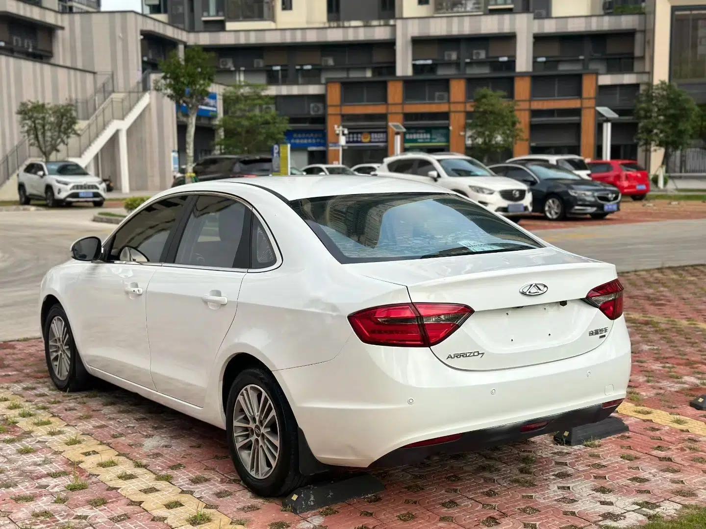 Chery Arrizo 7 2016 1.6L CVT ZhiShang Edition — миниатюра 4
