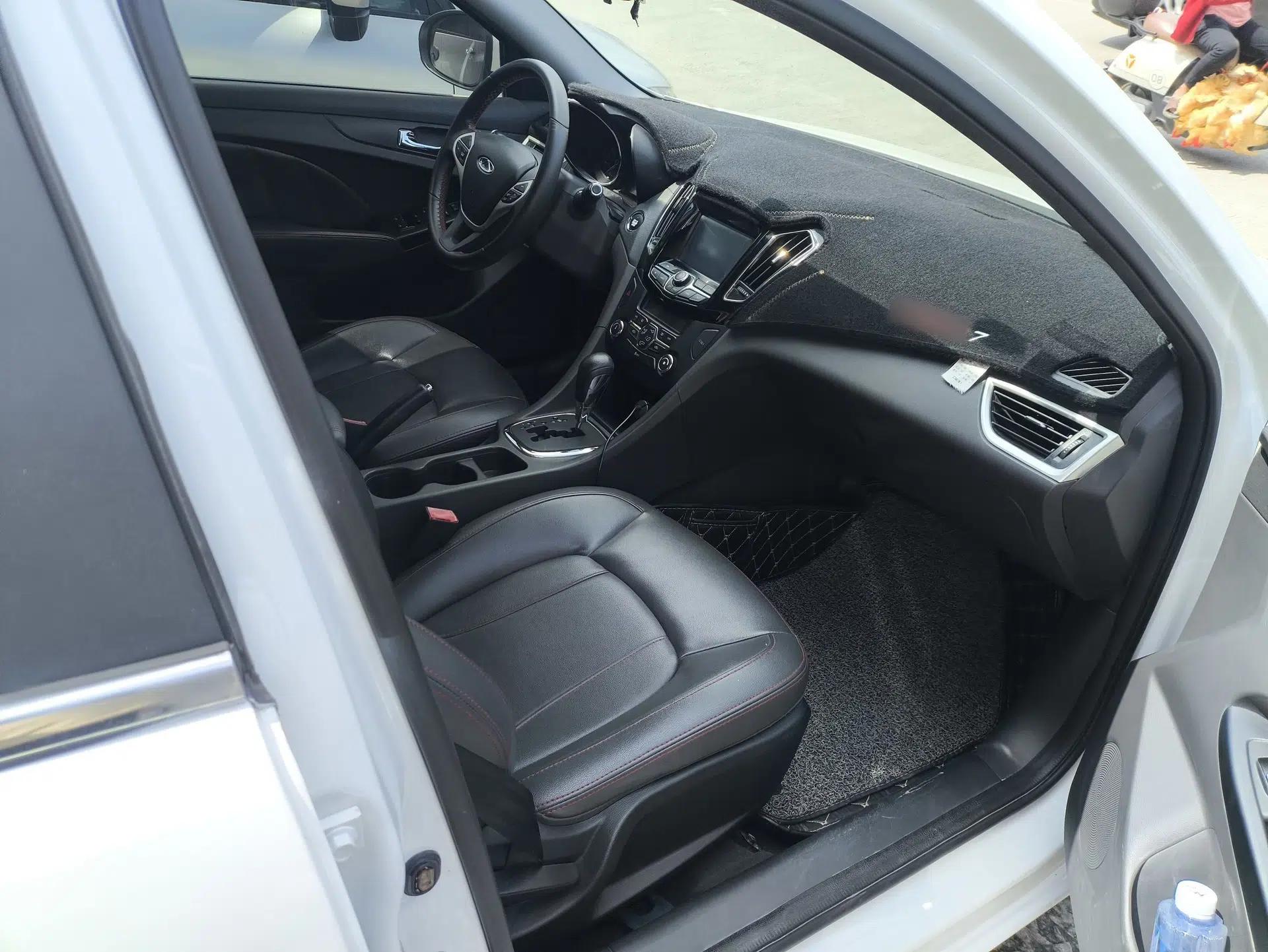 Chery Arrizo 7 2016 1.6L CVT ZhiShang Edition — миниатюра 7