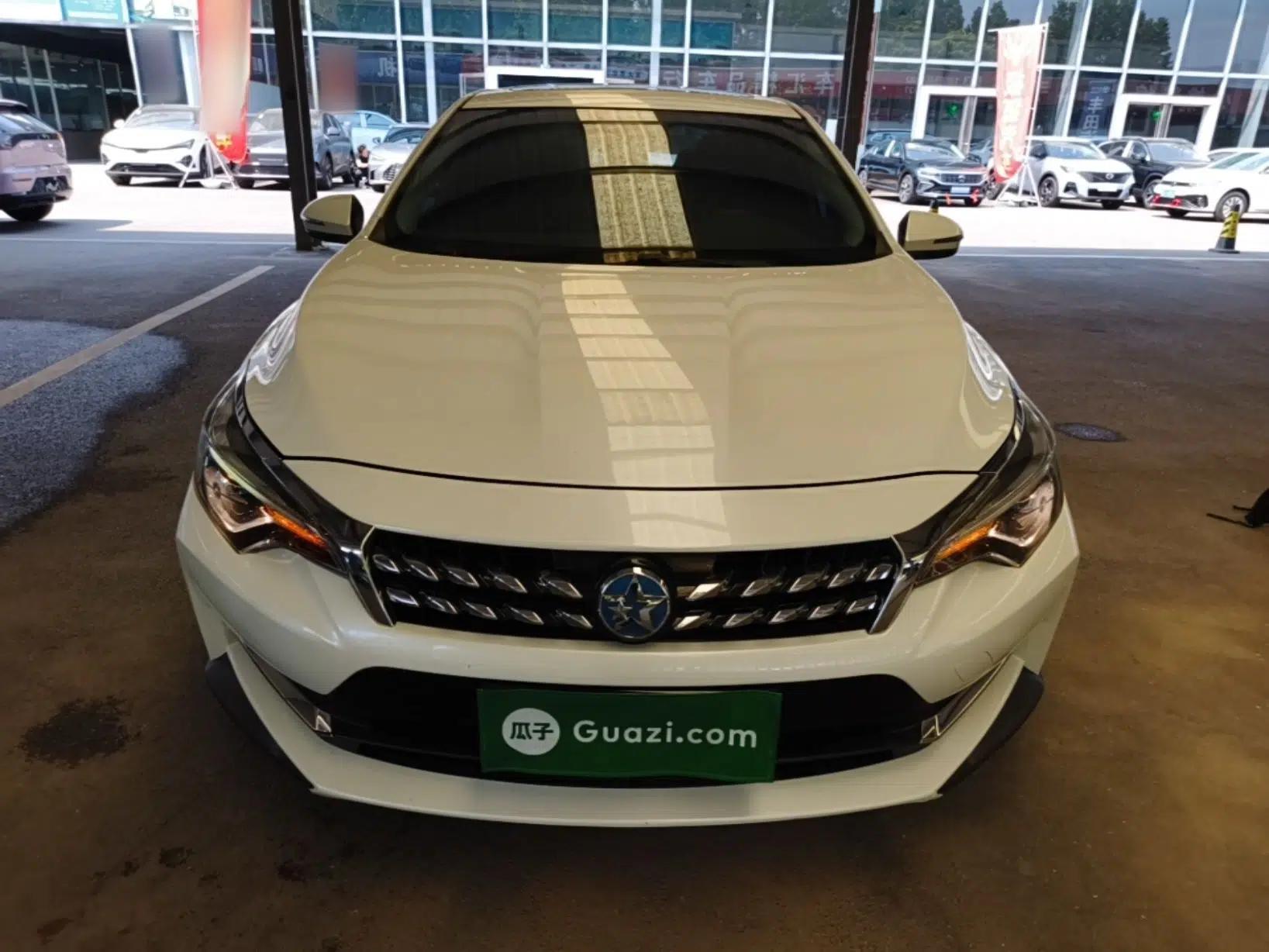 Venucia D60 2019 1.6L XL Manual SmartConnect Elite Edition — миниатюра 2